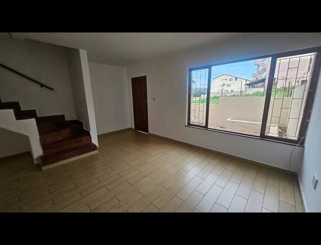 3 BEDROOM TOWNHOUSE FOR SALE IN RESERVOIR HILLS